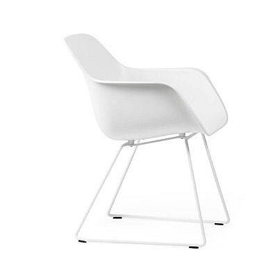 Captain's-Chair-(1)_web Captain's-Chair-(1)_web