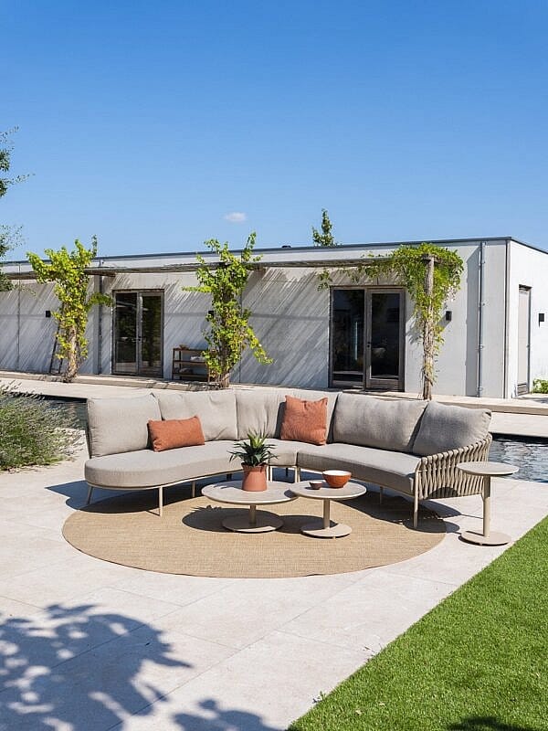 Comino low dining