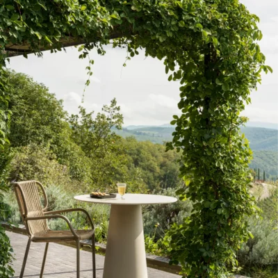 inline_large__vincent-sheppard-sandro-bistro-table-ceramic-portland-ribbon-dining-chair-taupe-sand-bewerkthr